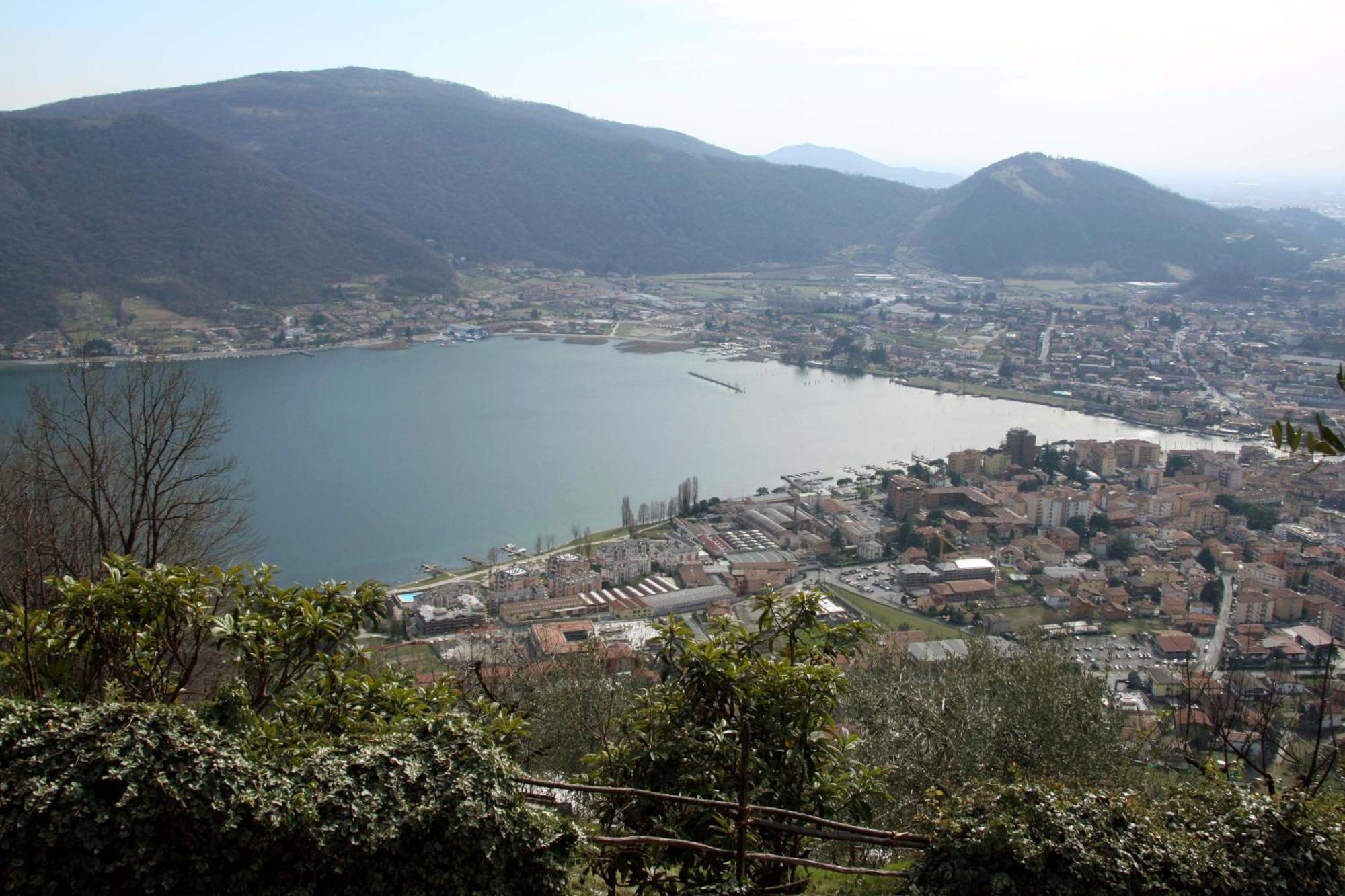 Bed And Breakfast Centrostorico Sarnico Luaran gambar