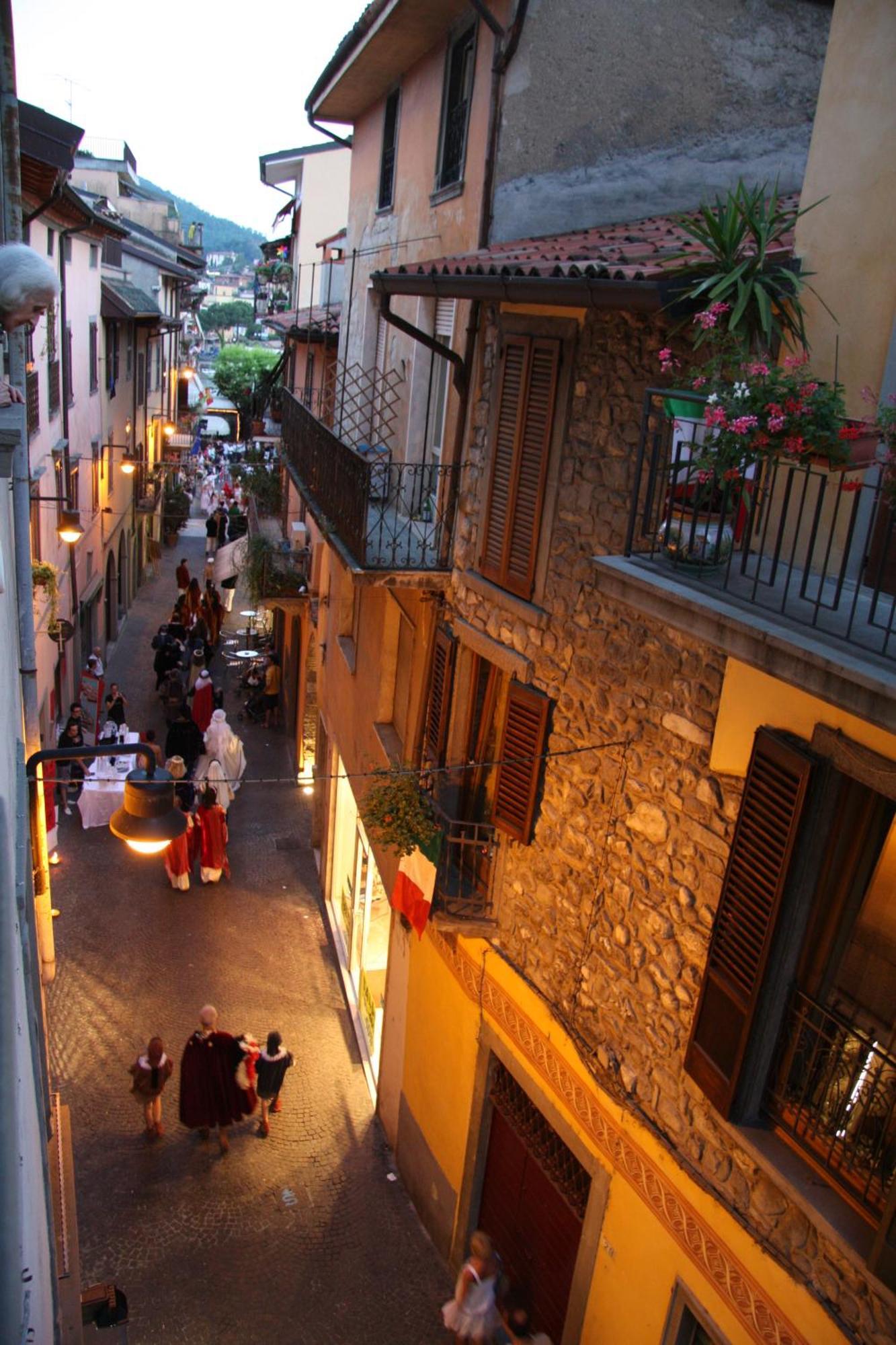 Bed And Breakfast Centrostorico Sarnico Luaran gambar