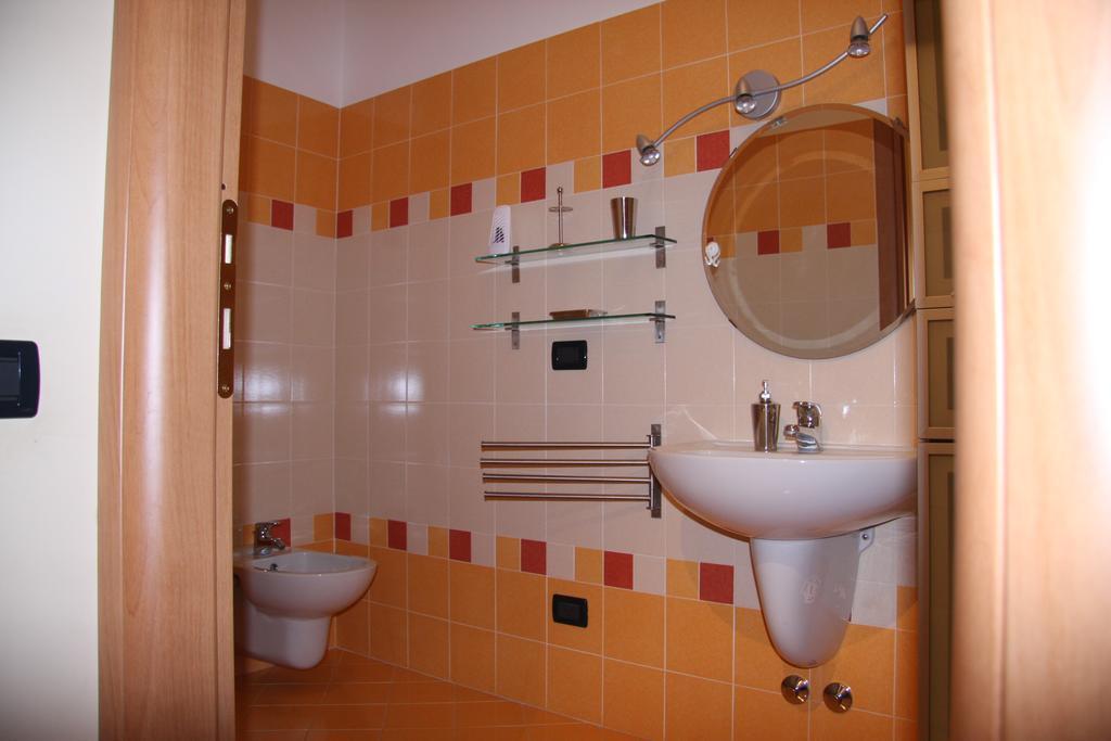 Bed And Breakfast Centrostorico Sarnico Luaran gambar